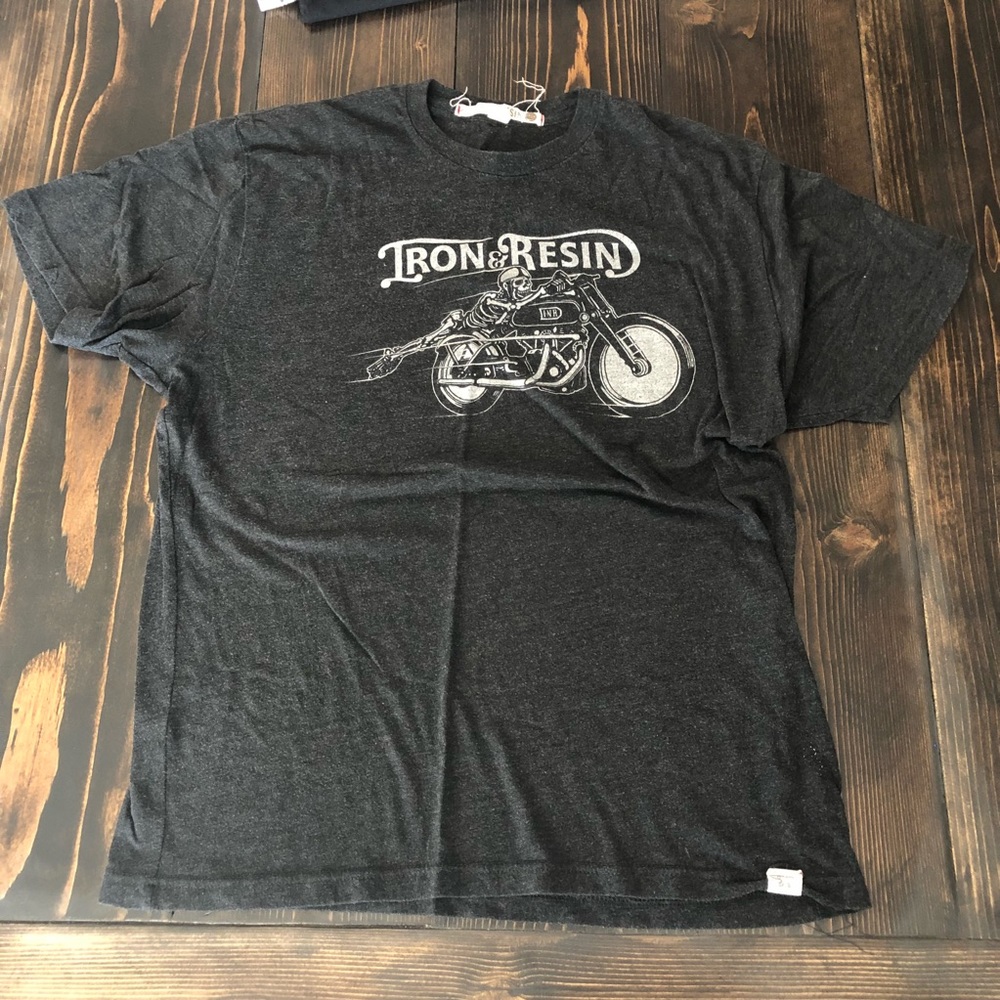 Iron and resin skully tee